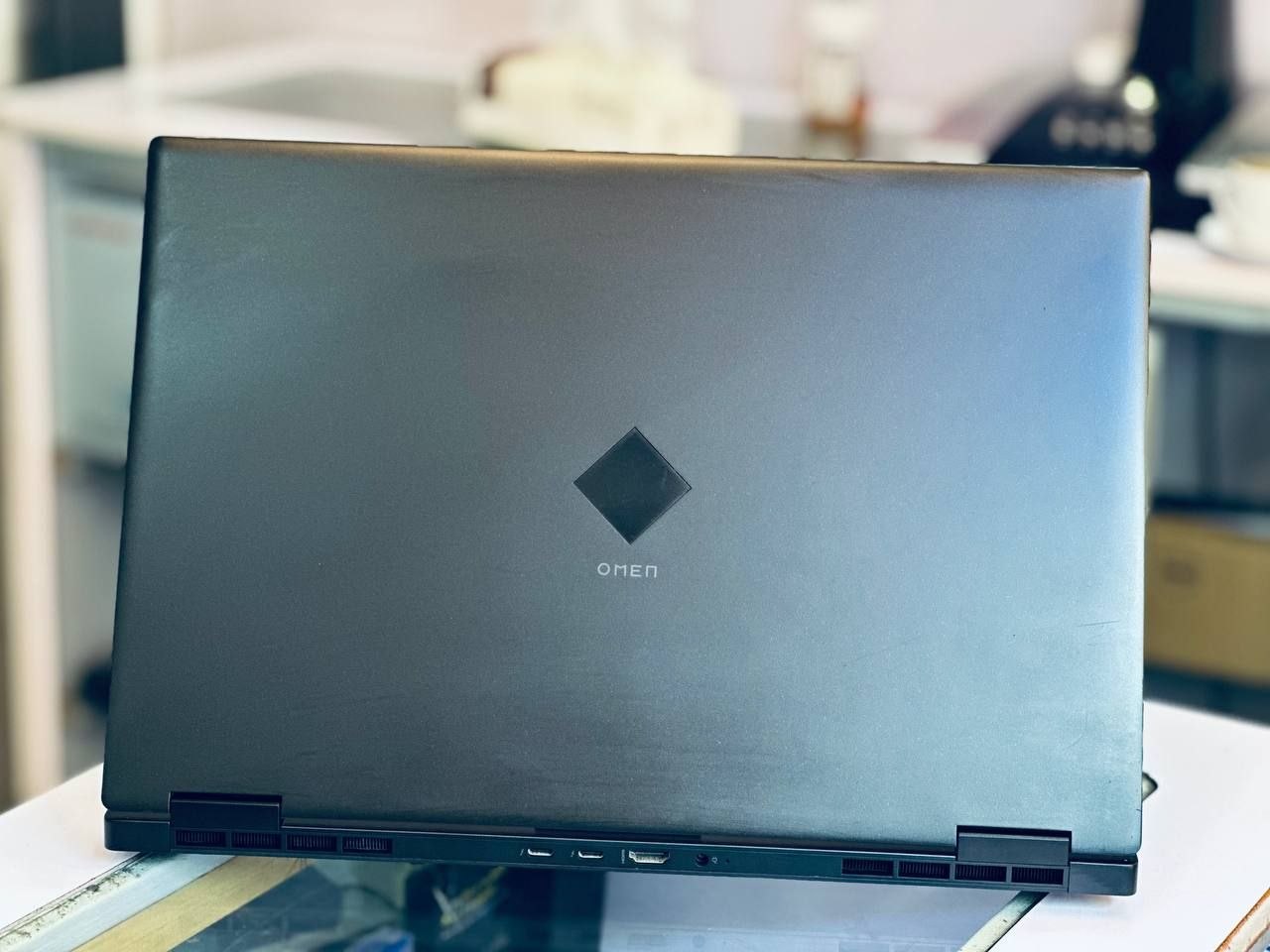 HP omen,Back side view