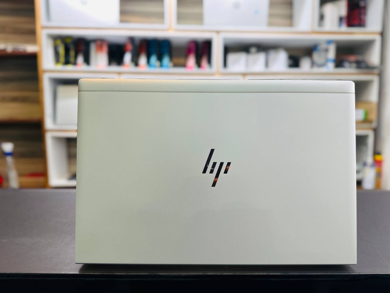 HP elitebook,Back side view