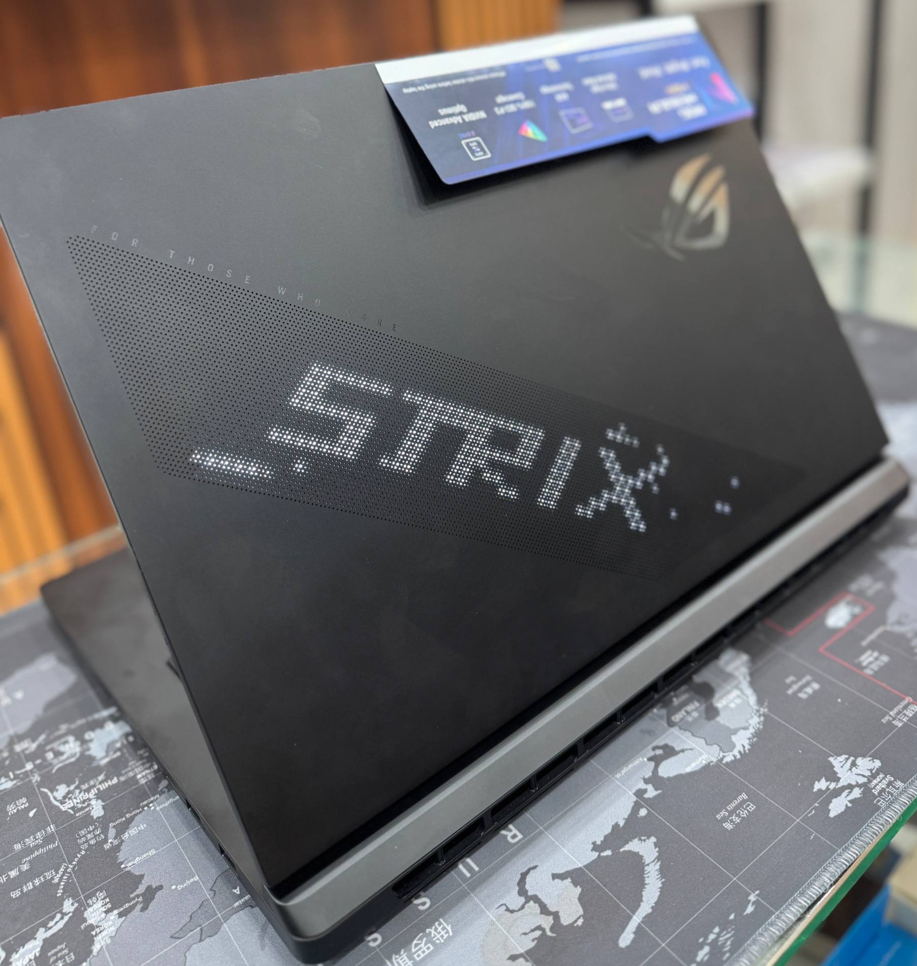 ASUS ROG,Back side view
