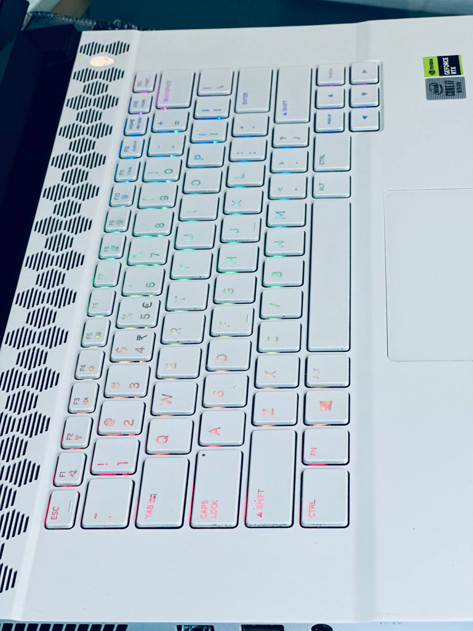 Dell alienware     ,keybord view